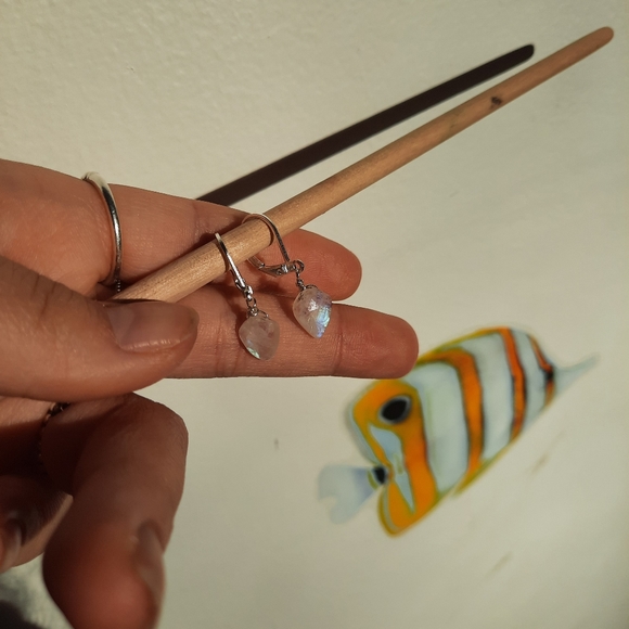 Handmade sterling silver leverback moonstone earrings - Picture 3 of 3